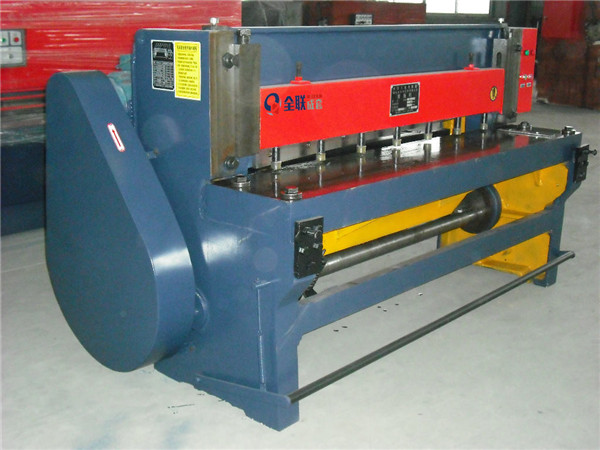 機械(xiè)剪闆機 機械剪(jian)闆機