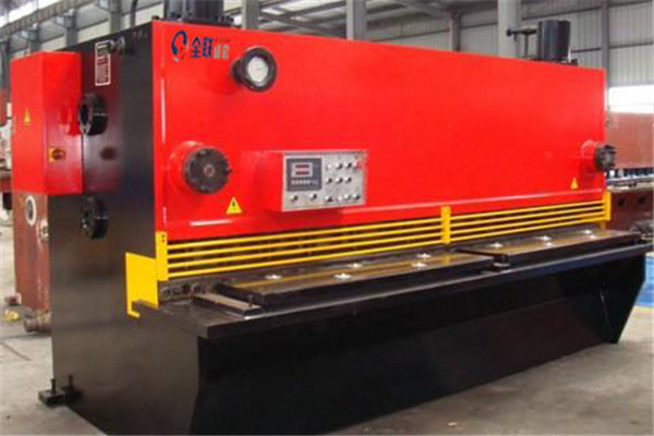 液壓擺式剪(jian)闆機 液壓擺式剪闆(pǎn)機