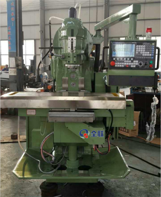 XK5040立式升降(jiang)台數控銑(xi)床