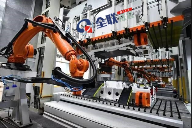 成型(xíng)生産線(xiàn)