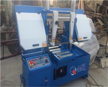 江蘇金(jīn)屬卧式(shi)鋸床