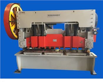 内(nei)蒙Q12-03X2500電動(dòng)機械剪(jiǎn)闆機